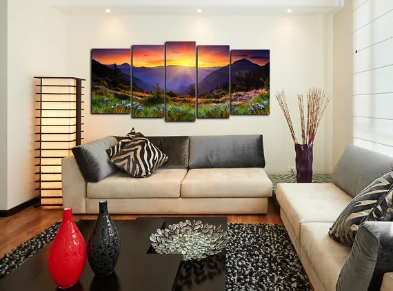 Модульная картина "Лучи рассветного солнца в горах"