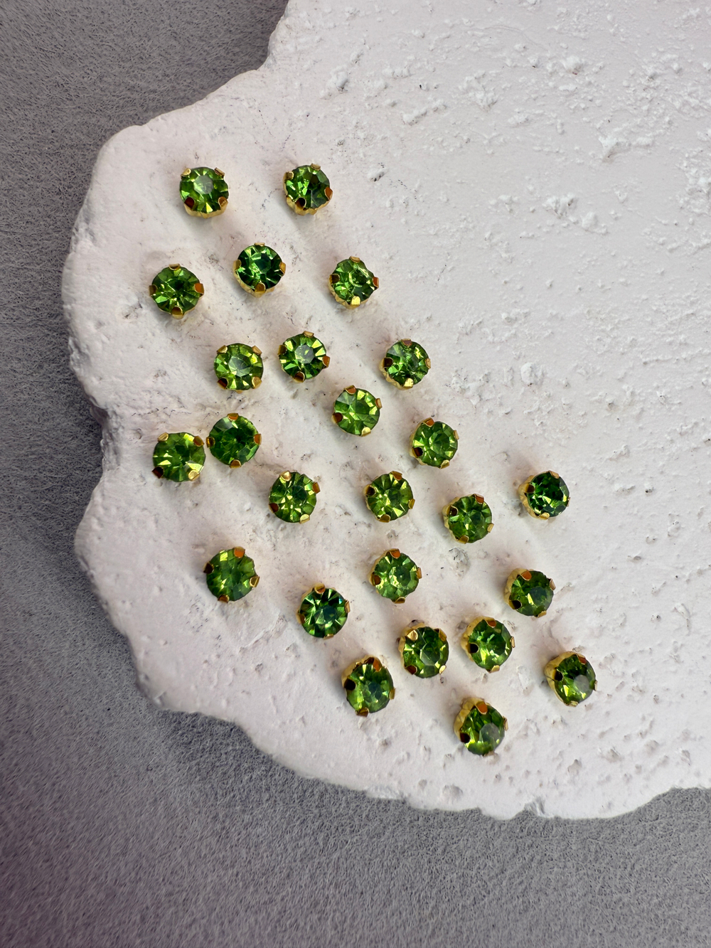 Шатоны 4 мм, Салатовый в золоте, 25 шт