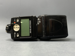 Nikon SB-800 не до конца закрывается батарейный отсек