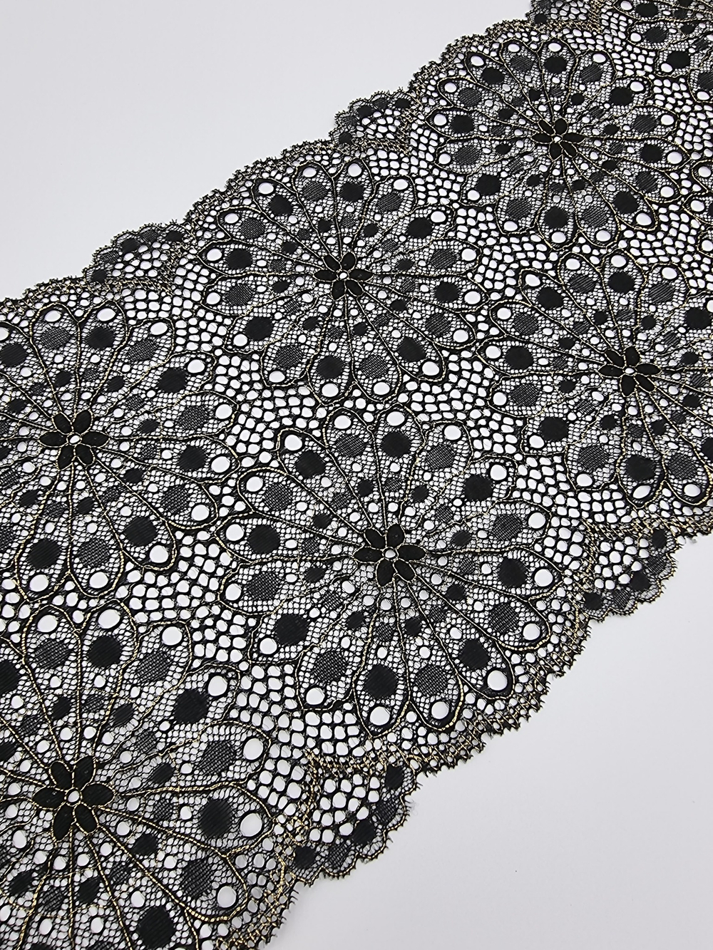 Кружево эластичное чёрный/золото К621