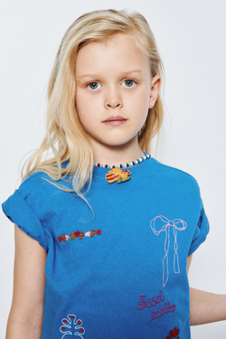 ZARA X SISSEL EDELBO ФУТБОЛКА С ВЫШИВКОЙ, ЯРКО-СИНИЙ