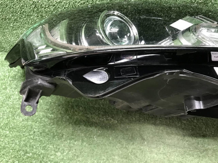 Фара правая Range Rover Vogue 4 12-17 ксенон