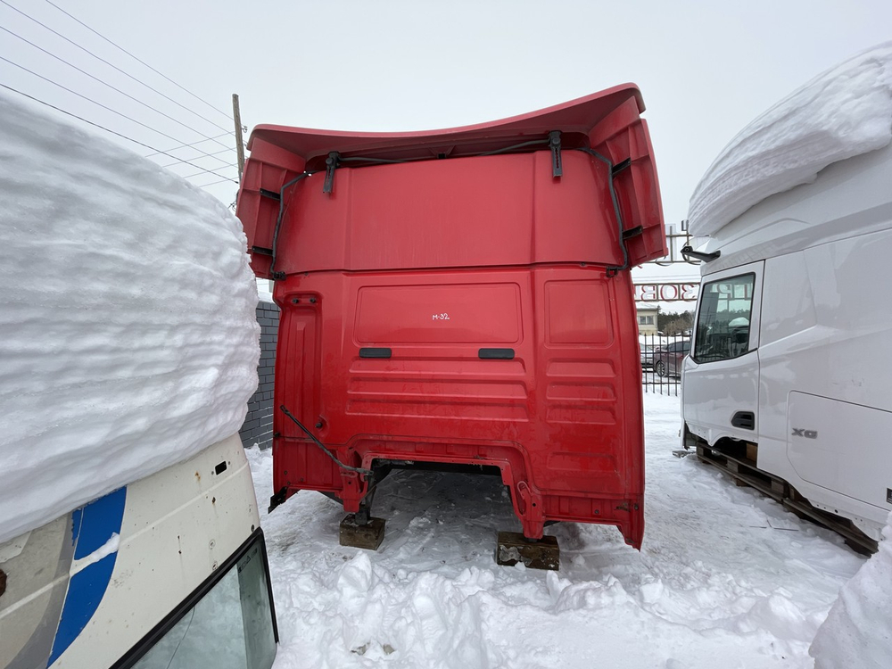 Кабина Euro-6 2017г. высокая