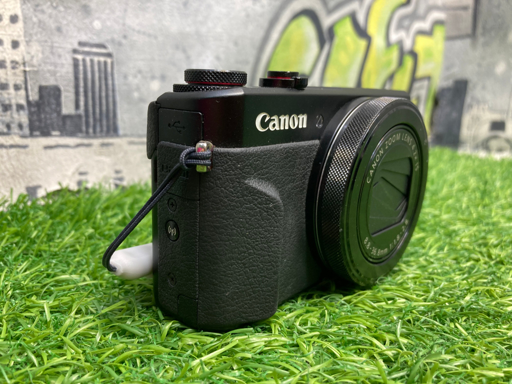 Canon PowerShot G7X Mark II