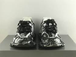 Balenciaga Track Sneaker 542023-W3RRA-1090