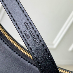 Louis Vuitton Pochette LV Bloom
