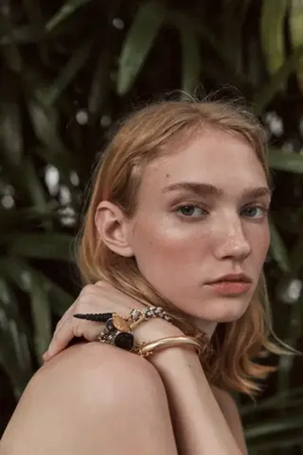 ZARA НАБОР ИЗ ДВУХ БРАСЛЕТОВ С ПОДВЕСКАМИ, ЗОЛОТИСТЫЙ