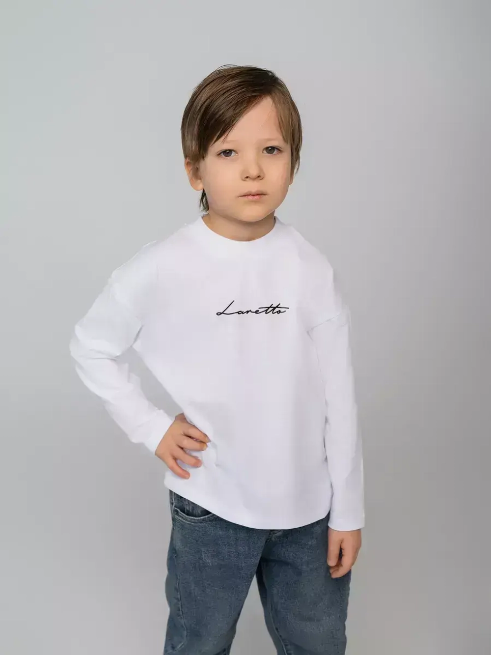 Лонгслив для мальчика, белый, в школу