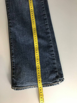 Джинсы Bitten лаконичные, маркировка 4R, визуально на 42 размер