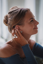 Серьги «Коин» с серым перламутром