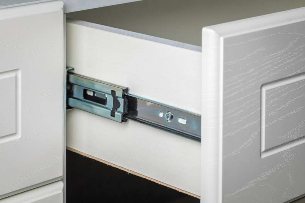 Стенка Ливерпуль 2 Белый/Ясень ваниль