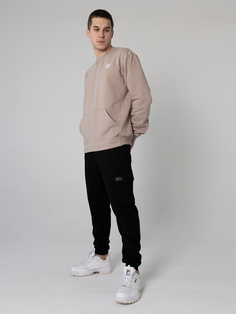 Свитшот бежевый с карманом и вышивкой Город Горький