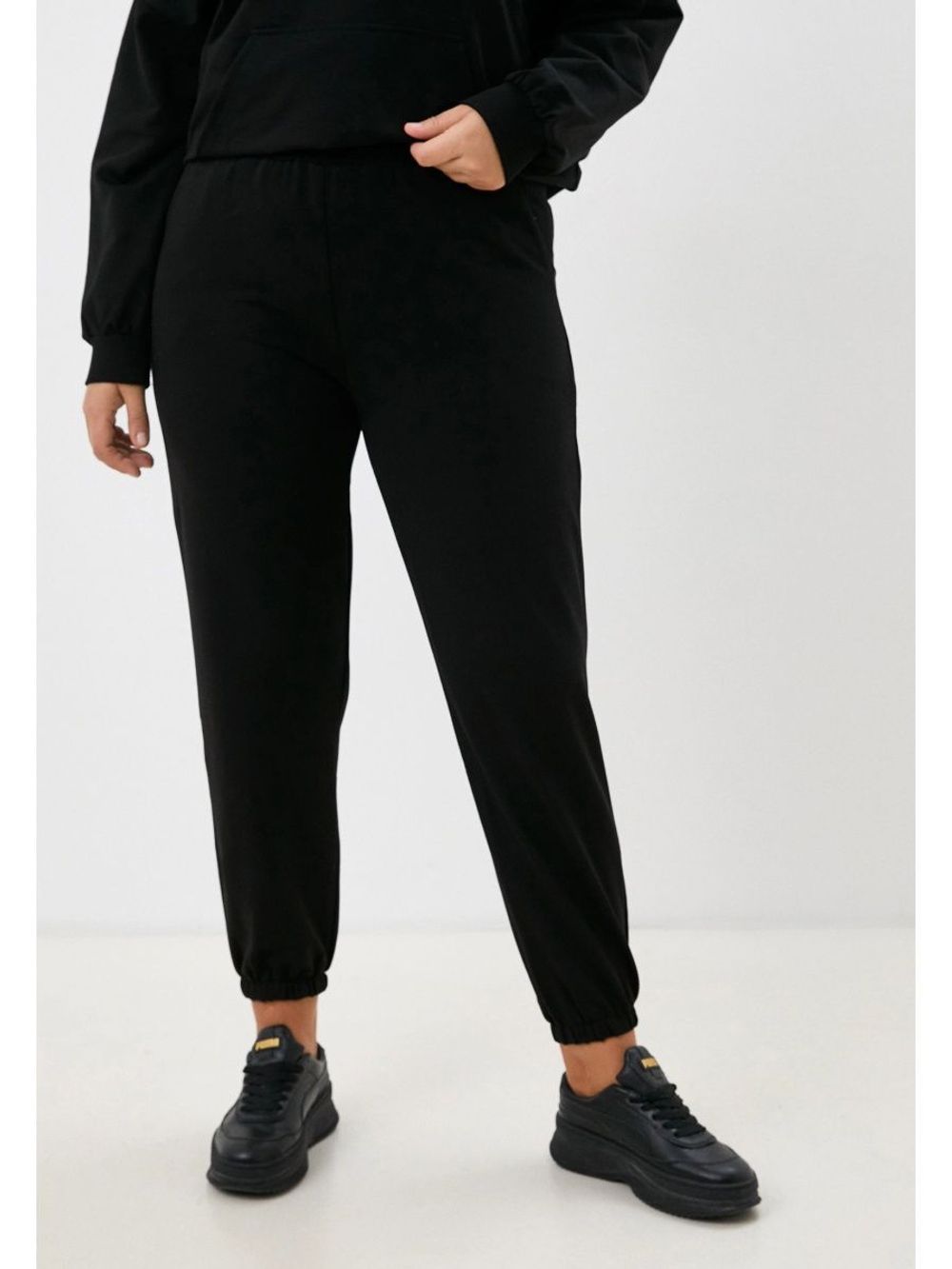 Костюм спортивный