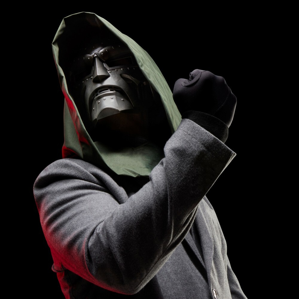 Hasbro Marvel Legends - DOCTOR DOOM Шлем с капюшоном G0586
