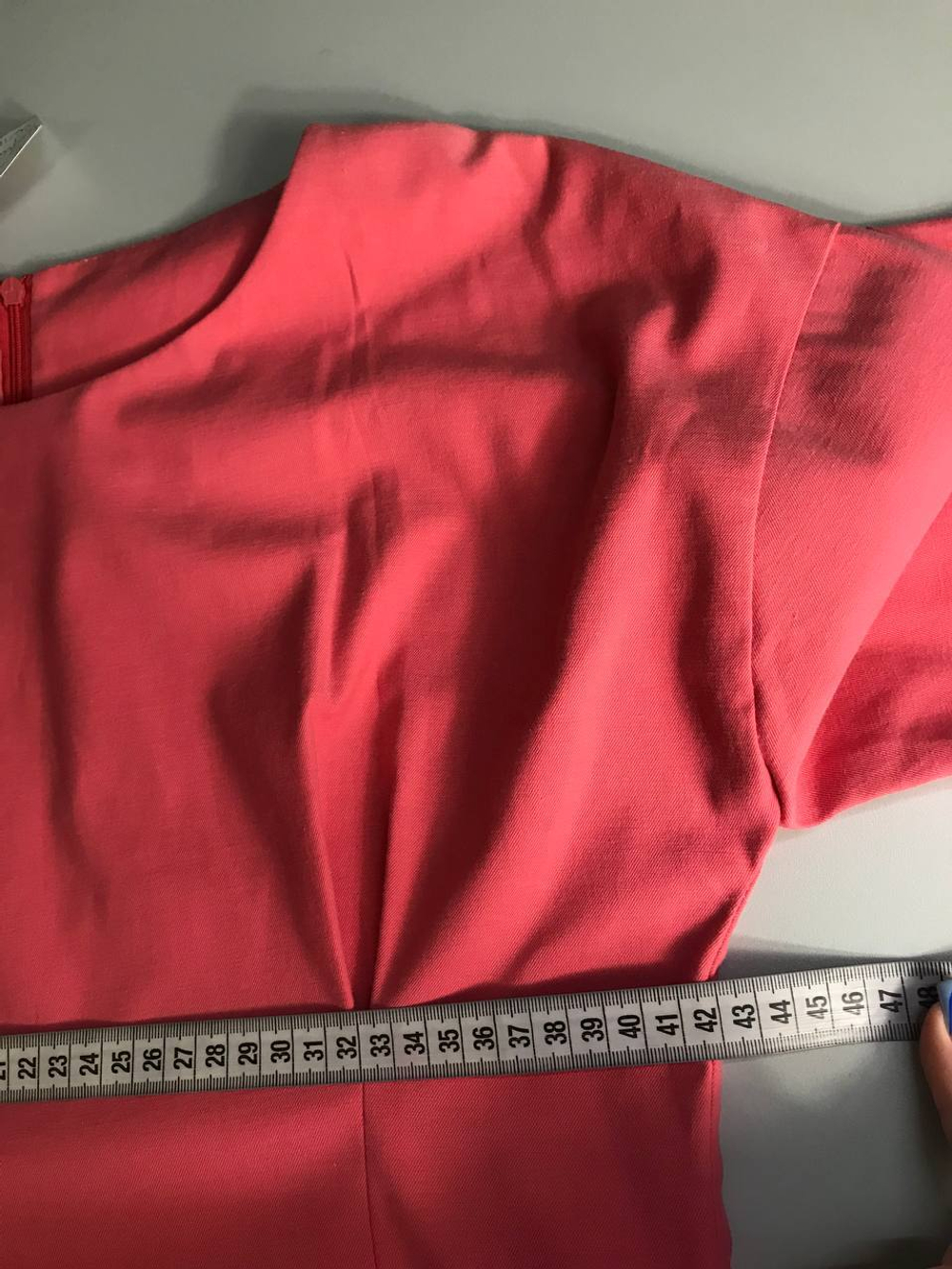 Платье Deniza яркого цвета, визуально на 46 размер, новое