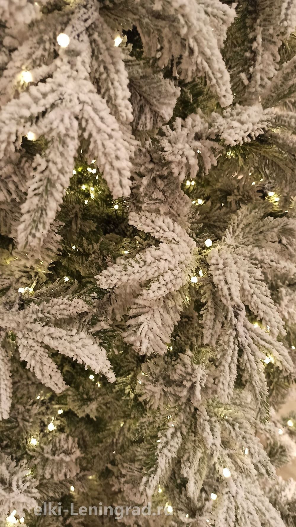 Заснеженная ель с гирляндой «Форесто» теплый свет (Литая+пвх) 180 см / 1,8 м