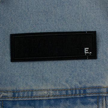 Нашивка на рюкзак и на одежду. Tre.