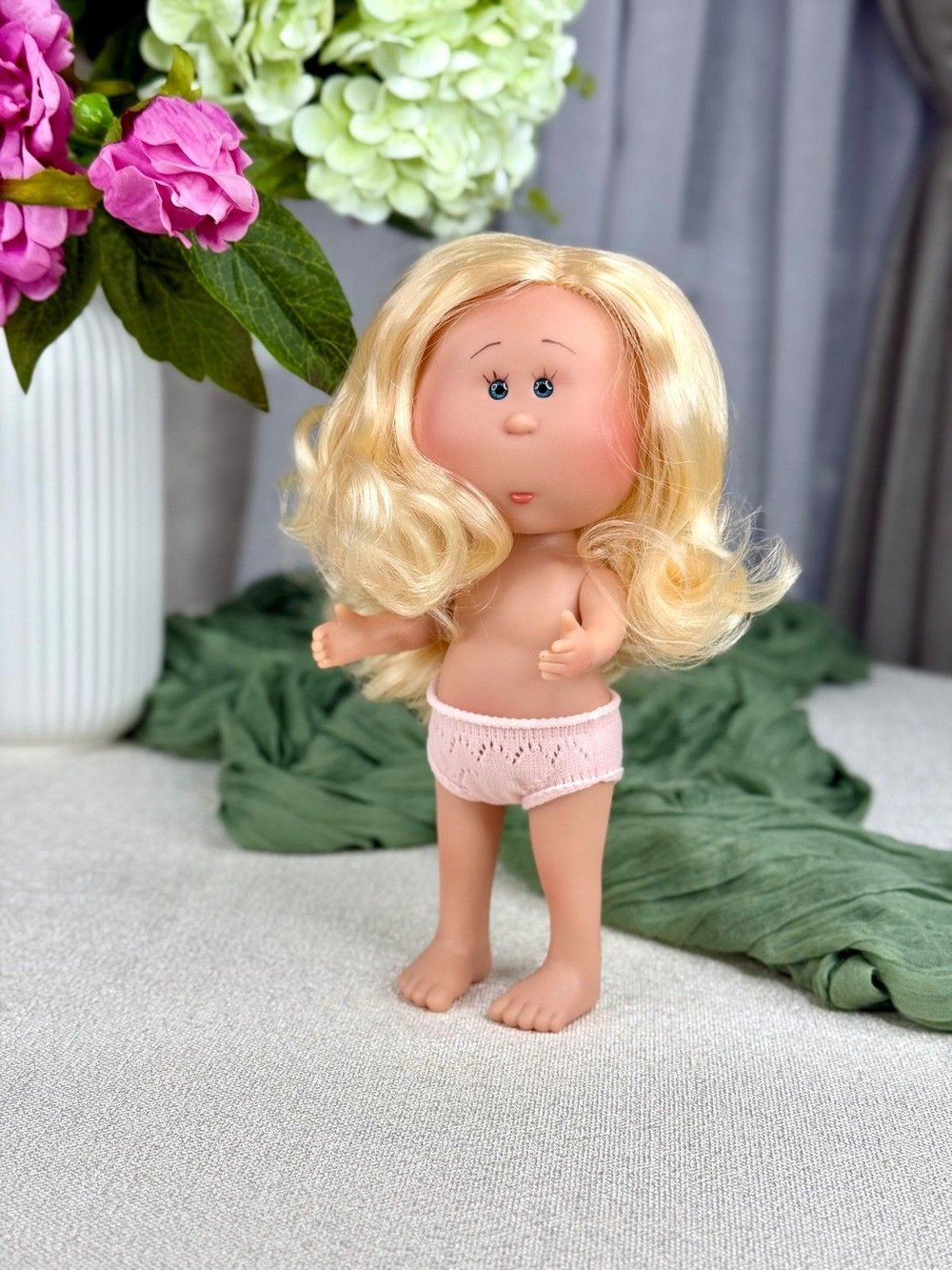 Кукла Nines виниловая 23см Little Mia (3100S2)