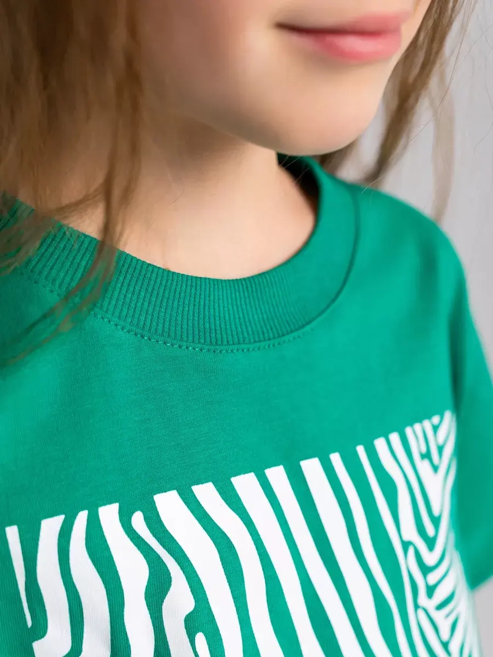 Костюм для девочки, футболка и брюки