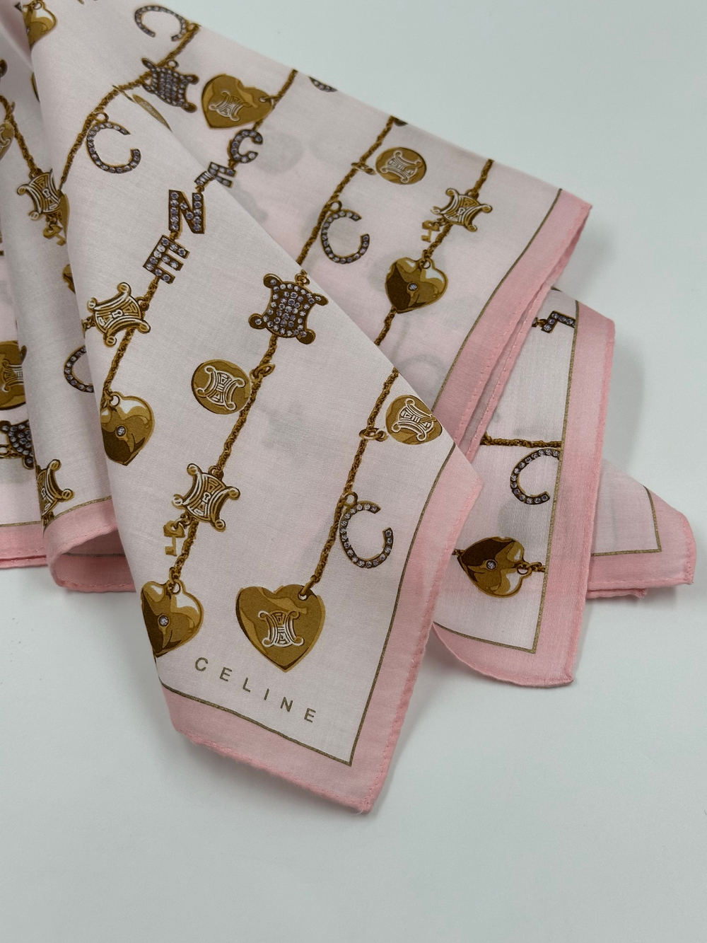 Платок розовый Celine