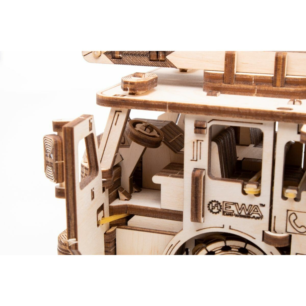 Пожарная машина с выдвижной вращающейся лестницей от EWA - Деревянный конструктор, сборная модель, 3D пазл