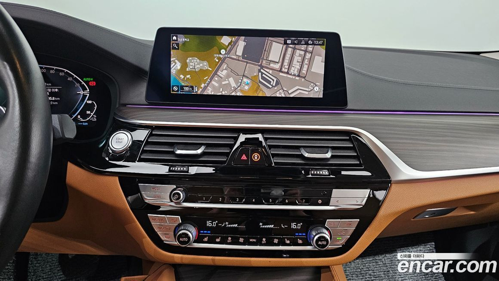 BMW 5 Series (G30) 530e Luxury (02.2020)