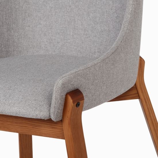 Стул Safia светло-серая ткань и деревянные ножки