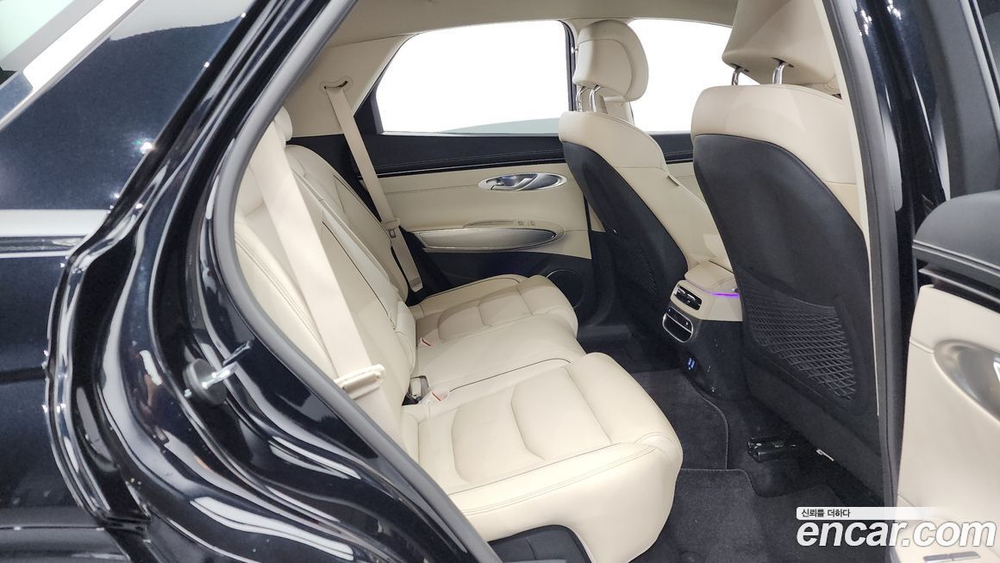 Genesis GV70 2.5T Бензин AWD (01.2021)