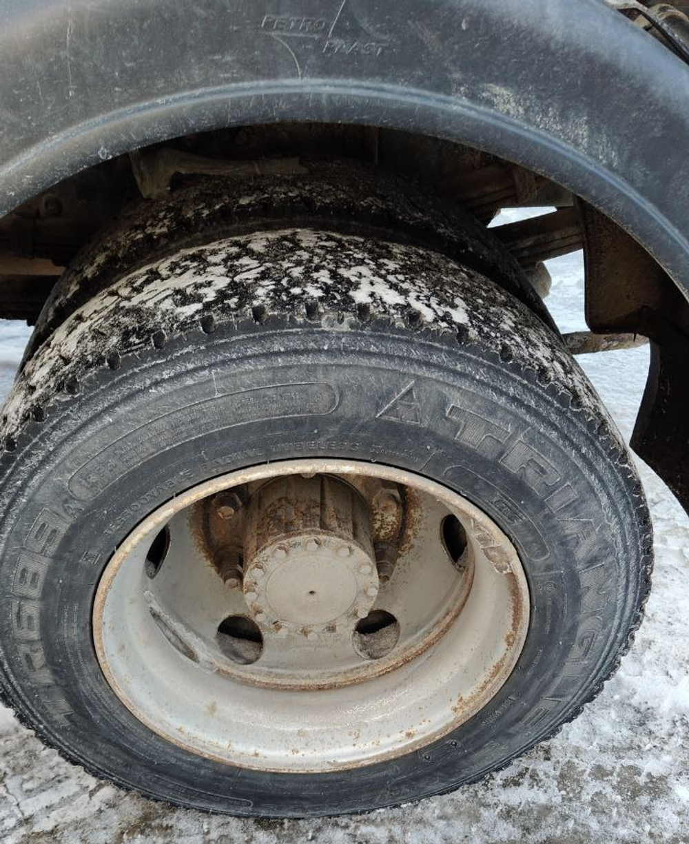 РусТрак 5389* на шасси JAC N90 Автоцистерна нефтепромысловая 53891G (Дизельный, 3,8 л, 152 л.с., МТ)
