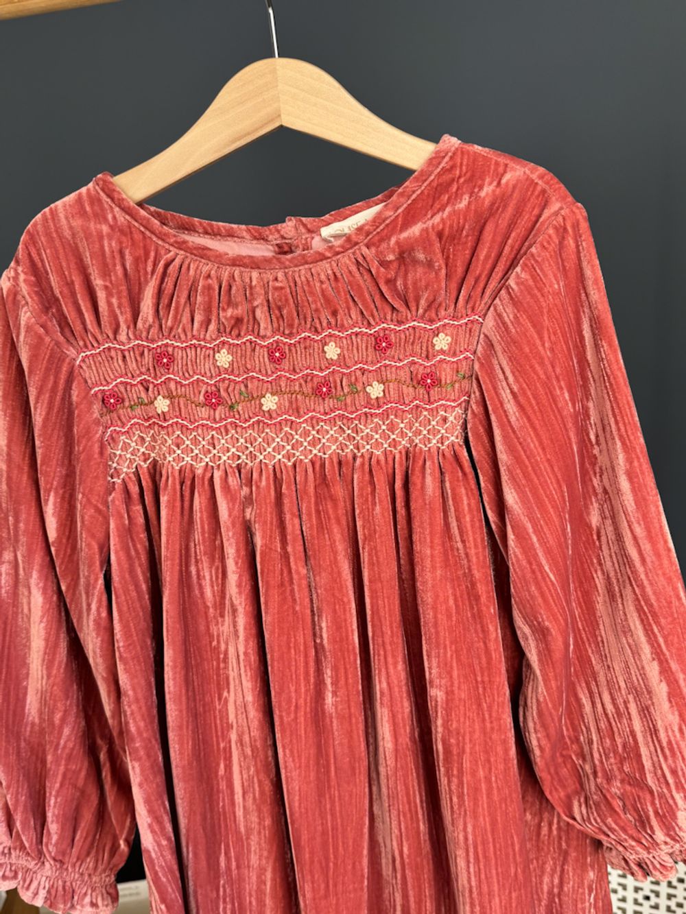 Бархатное платье Louise Misha, 122