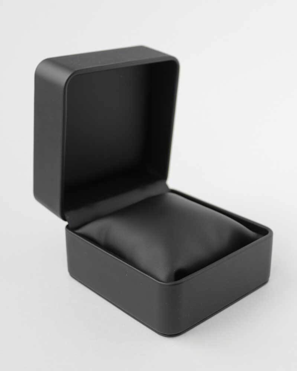 Футляр эксклюзивный «ГРАФ» 104x110x76 мм для часов.