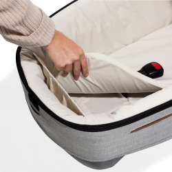 Детское автокресло Joie Calmi