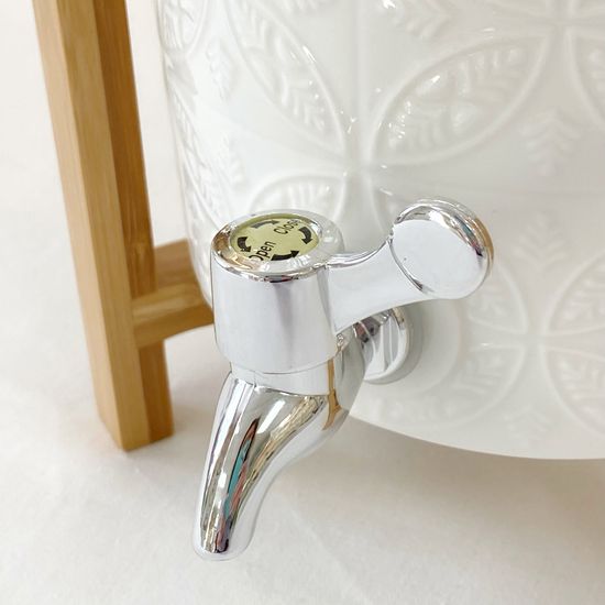 Бочонок с краником на деревянной подставке «Сканди», 3,3 л