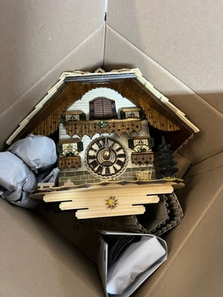 Настенные часы с кукушкой Sars T5001-8M