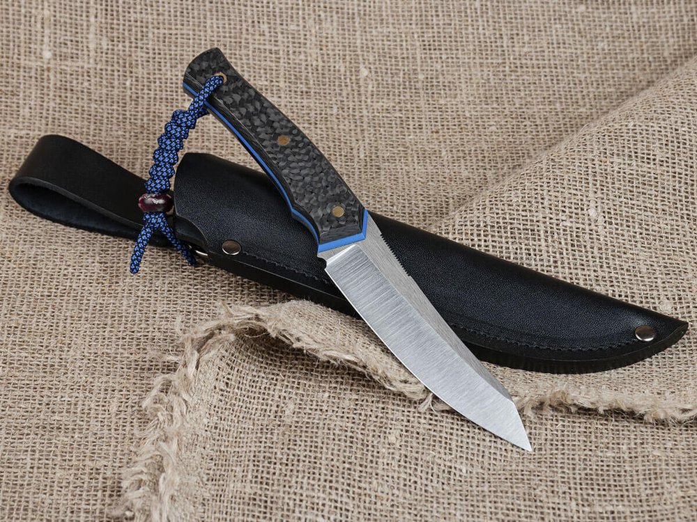 Нож для бушкрафта "Велес", сталь VG-10/Elmax, рукоять карбон (синий спейсер)