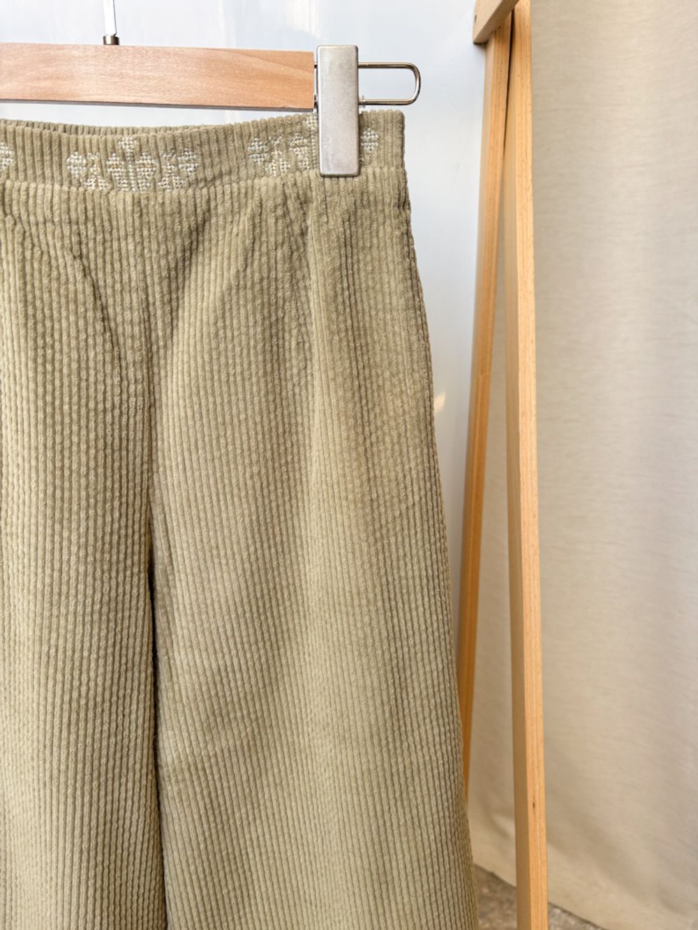 Вельветовые брюки Louise Misha, 128