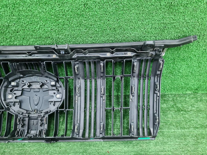 Решетка радиатора Toyota LC Prado 150 (2017-н.в.)