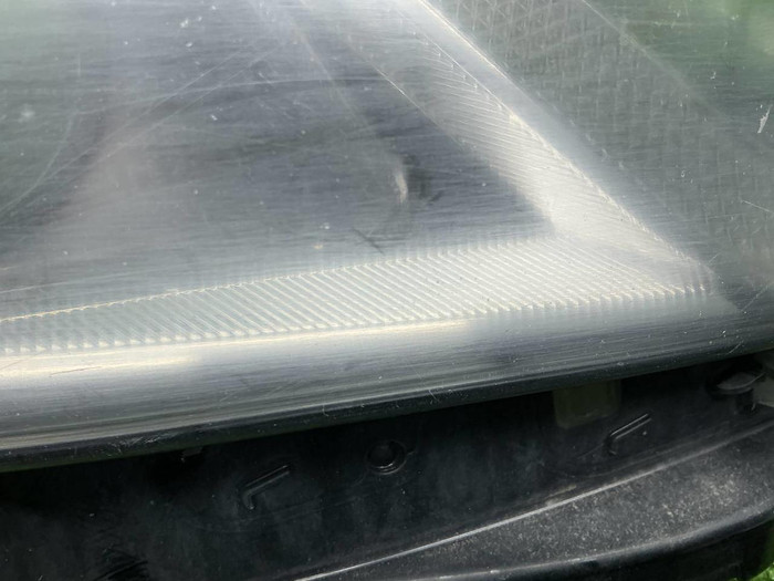 Стекло и корпус фары Toyota Camry xv70 (2017-2024)