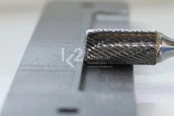 Борфреза твердосплавная Karnasch форма A+ (цилиндр с угловым радиусом), 3х14х3х38 мм, универсальная насечка HP-3, без покрытия, арт. 11.4010-005