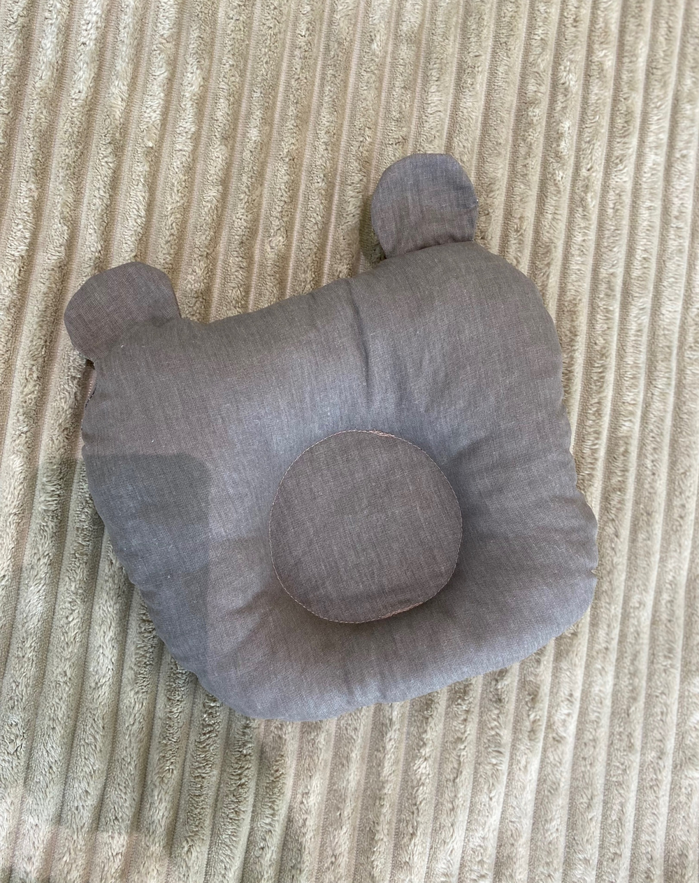 Подушка анатомическая однотонная, "Мишка"