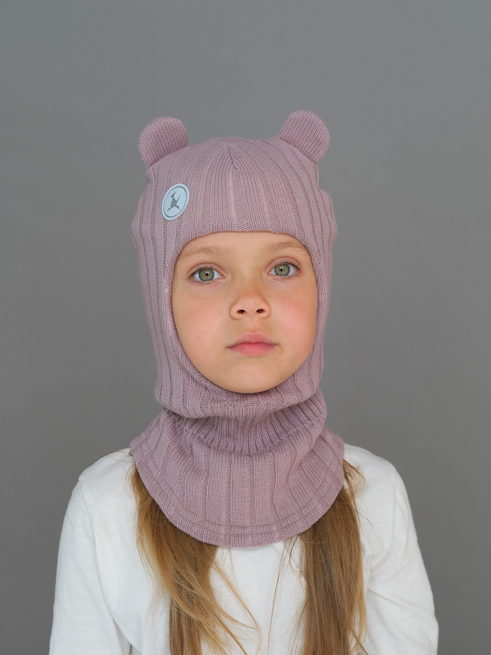 Шлем весенний/осенний вязаный (Пудра) с ушками МИО