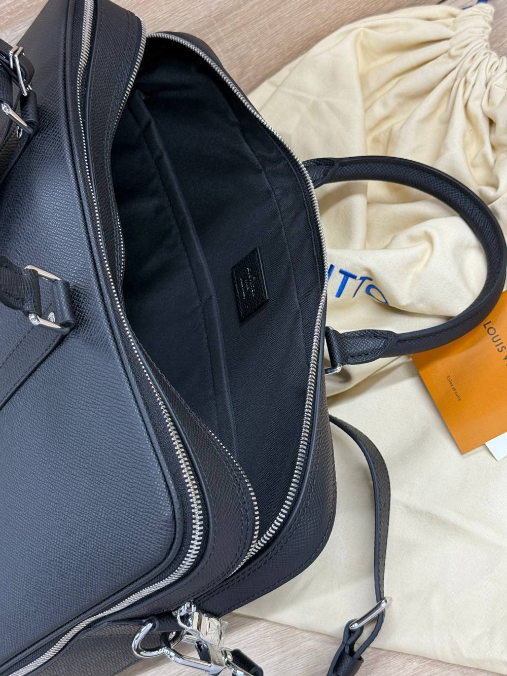 Портфель Louis Vuitton