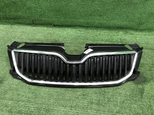Решетка радиатора Skoda Octavia A7 (2013-2017)