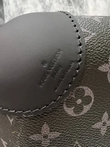 ЧЕМОДАН LOUIS VUITTON HORIZON Monogram Eclipse