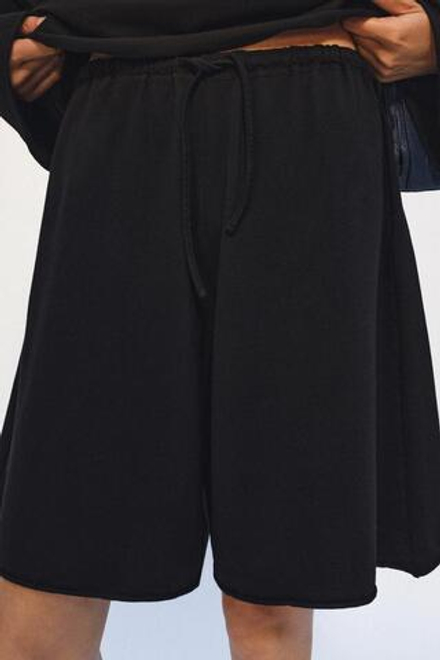 ZARA ХЛОПКОВЫЕ ШОРТЫ НА ШНУРКЕ, ЧЕРНЫЙ