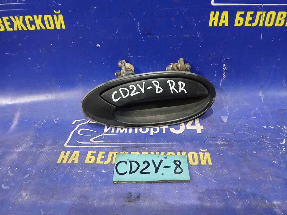 Ручка двери задней правой внешняя MITSUBISHI LIBERO 2001