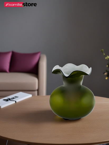 Ваза для цветов 20 см. стеклянная с волнистым горлышком