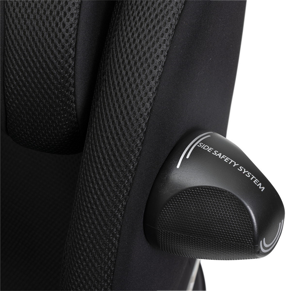 Автокресло Chicco Everone I-size Black