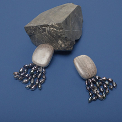 Серьги Nature Bijoux, Pebble Beach, из эбенового дерева, с жемчугом, NB25.2-12-90370 (серый)