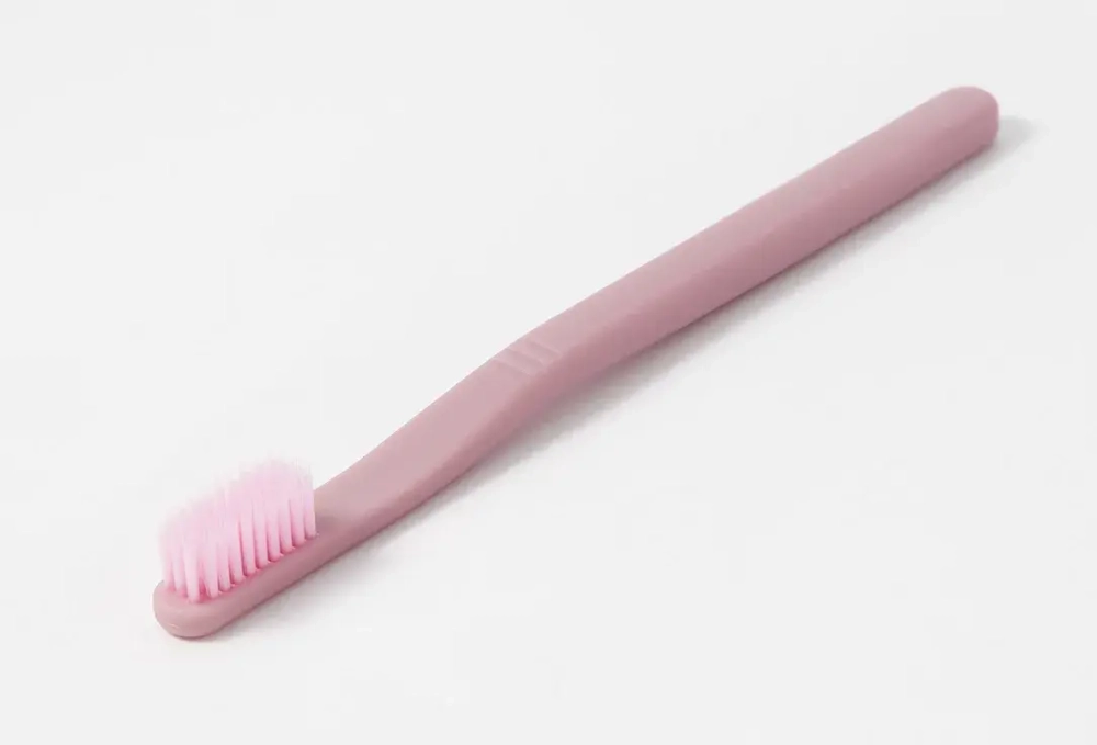 Антибактериальная зубная щётка с напылением из фтора Trimay Pink Fluorine Toothbrush